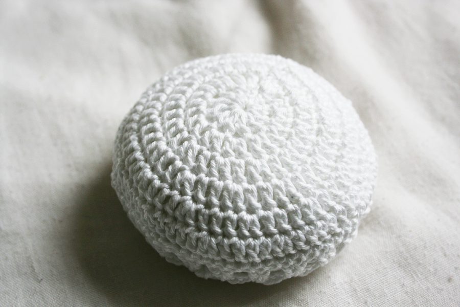 Beginner friendly crochet pincushion tutorial with free pattern