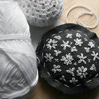DIY Lazy Daisy embroidered lavender pillow
