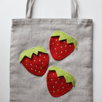 Beginner-Friendly Tote Bag Tutorial (and 3 ways to pretty it up!)
