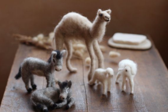 Needle felted nativity set by CloudBerryCrafts on Etsy