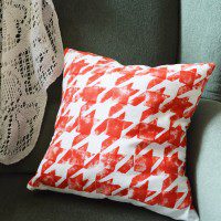 DIY Houndstooth Patterned Cushion Cover