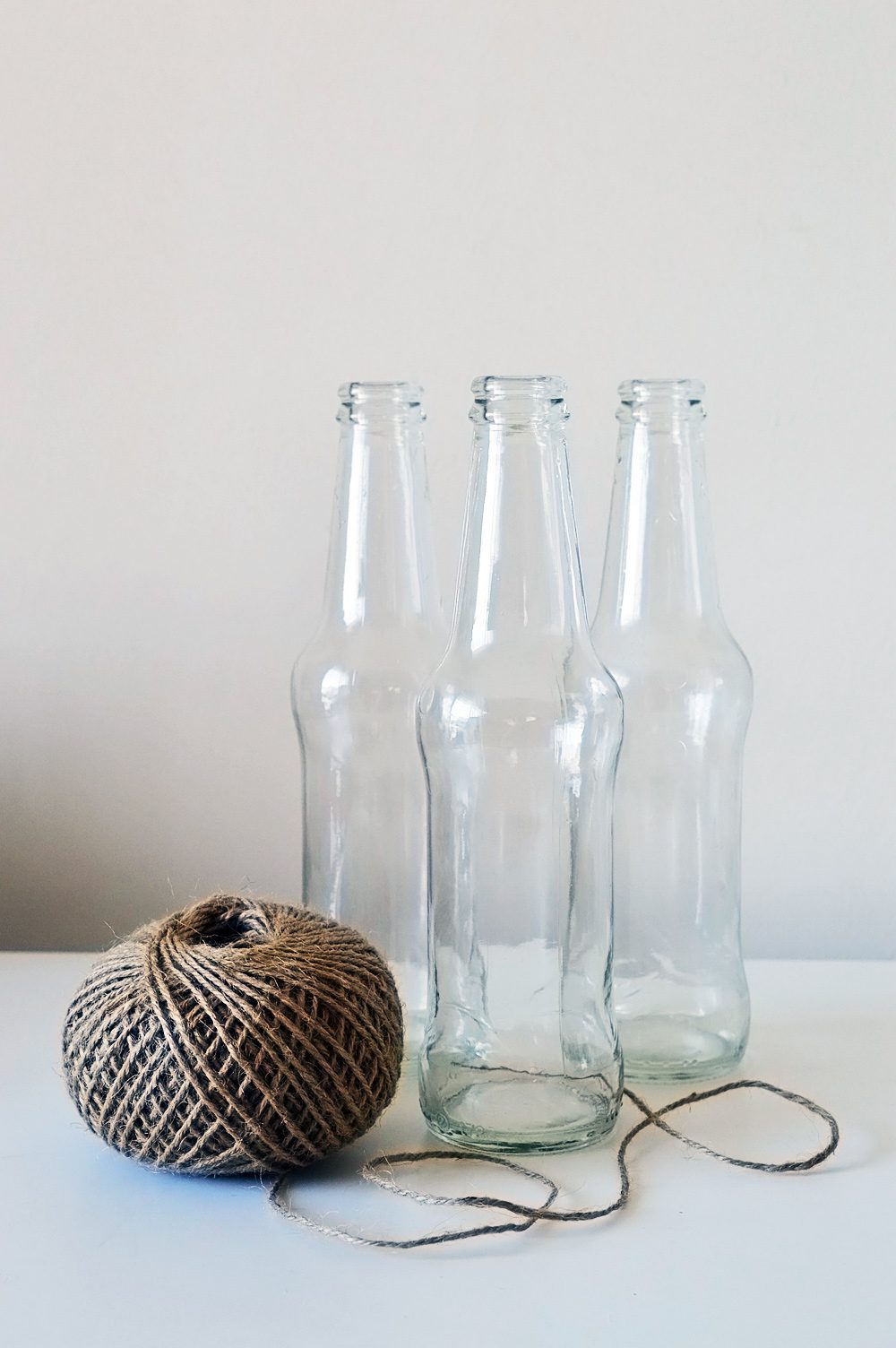 Knotted macrame bottle vases #DIY #macrame