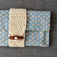 DIY Clutch with Crochet Band