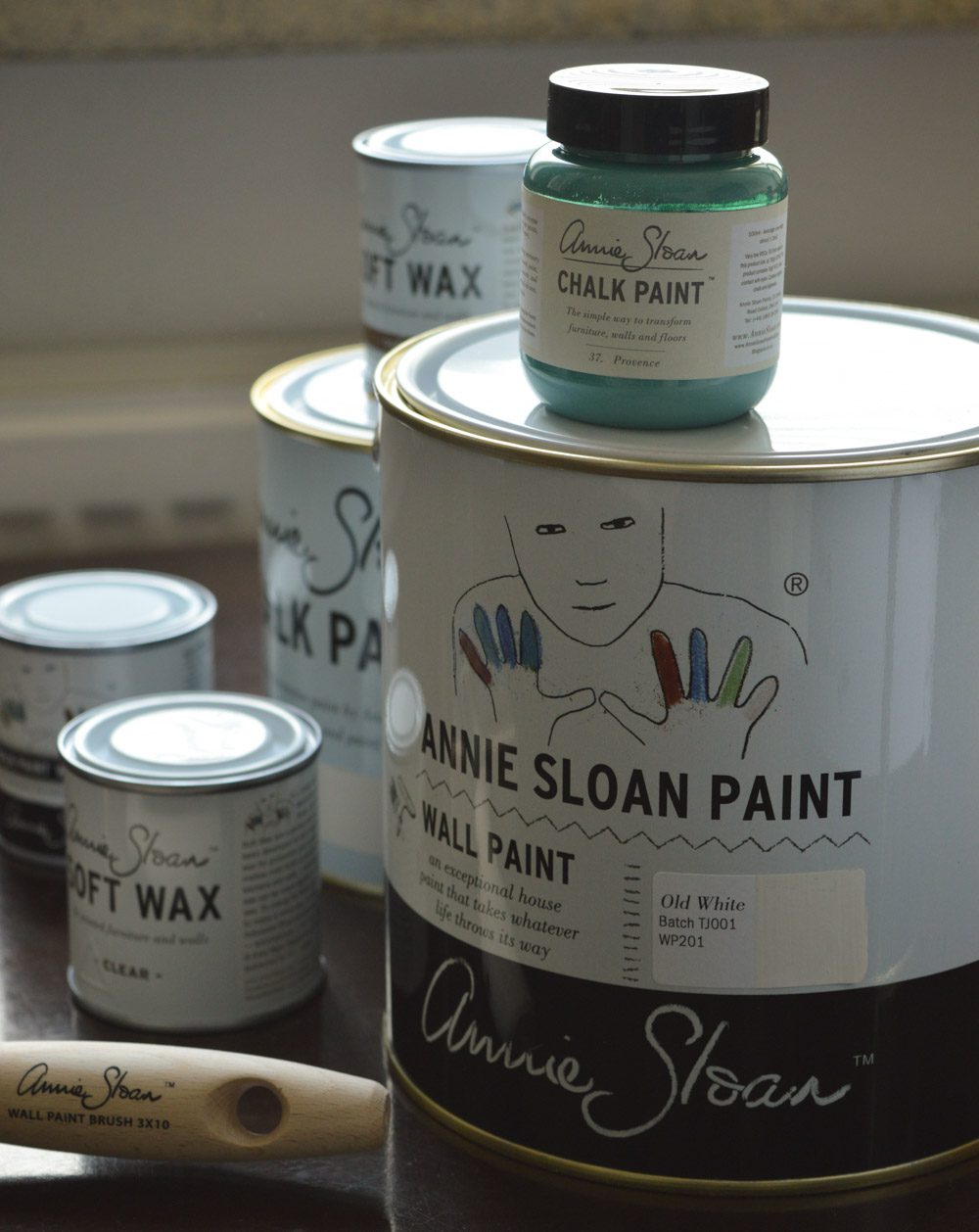 How to Use Annie Sloan Chalk Paint (perfect for beginners!)